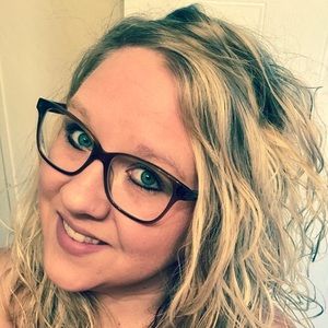 Meet your Posher, Candace